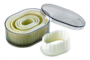 7 découpoirs de forme ovale cannelée en Polyglass®