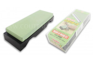 Pierre à aiguiser Naniwa Togiyouzu grains 220 - socle et guide d'affûtage