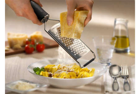 Râpe de cuisine étoile Microplane Gourmet inox manche noir