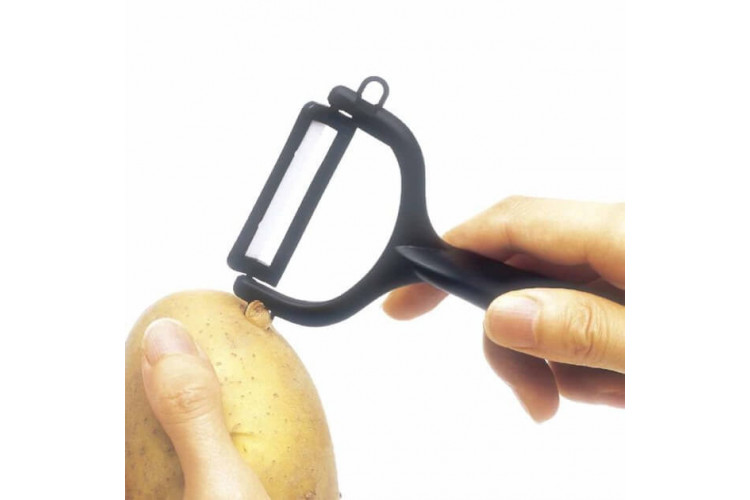 Éplucheur rasoir noir Kyocera lame en céramique 4cm