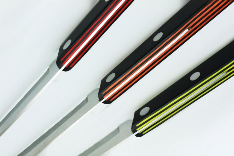 Couteau de table noir/orange Güde Universel lame micro-dentée en inox 10cm