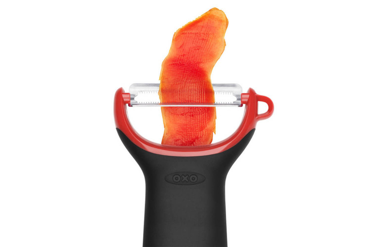 Éplucheur OXO en inox et synthétique