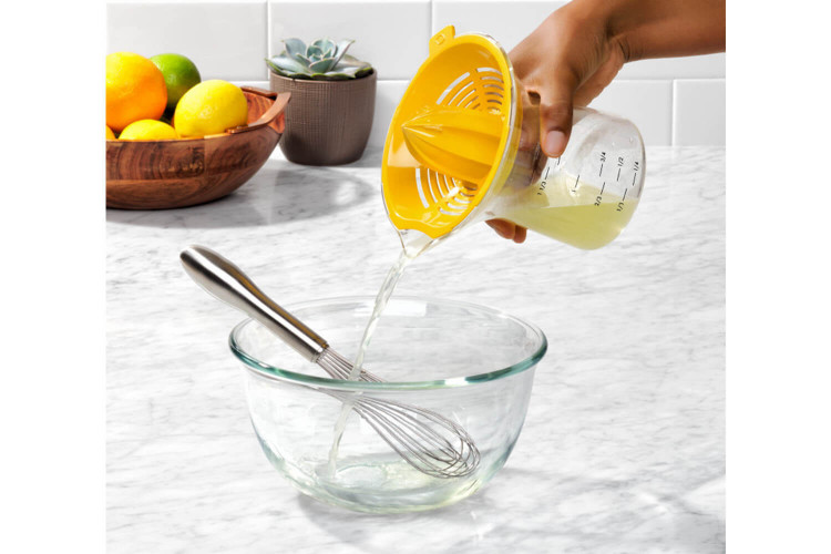 Presse agrumes OXO orange et citron avec récipient 350ml