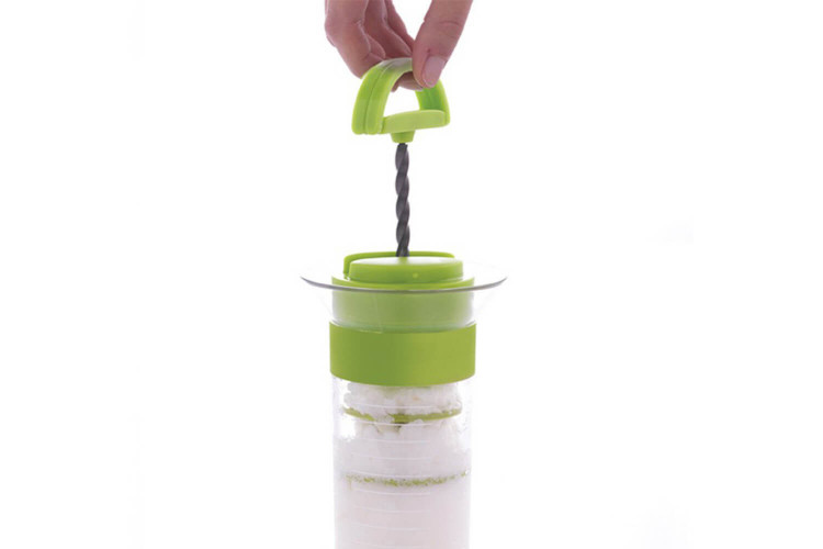 Toupie des sauces Mastrad en silicone vert 300ml