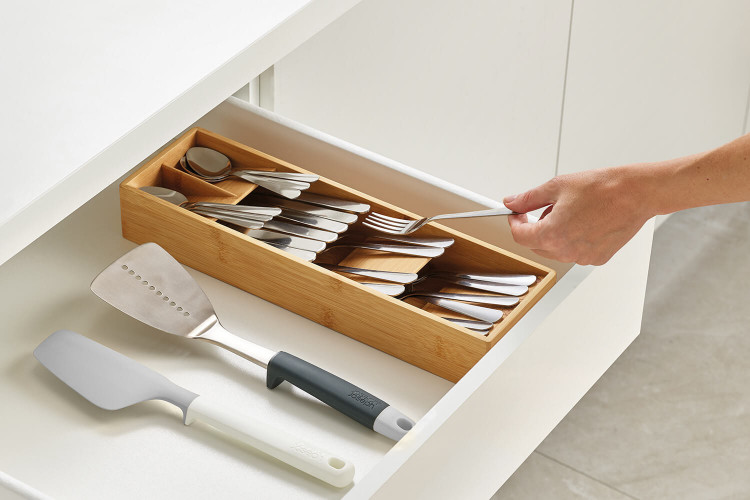 Range-couverts Joseph Joseph DrawerStore Bamboo antidérapant et compact