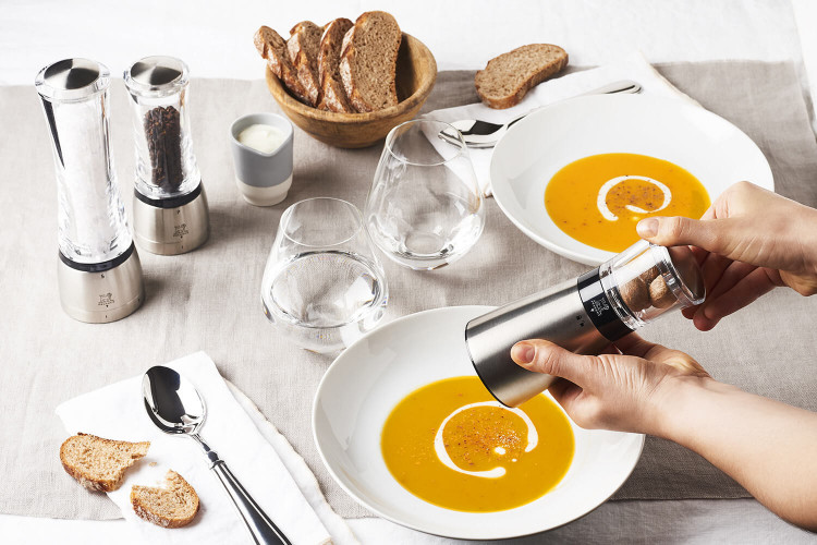 Moulin à sel manuel Peugeot Daman U Select en acrylique et inox - 16 et 21cm