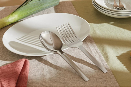 Cuillère de service Alessi Tibidabo inox 18/10 design par Kristiina Lassus