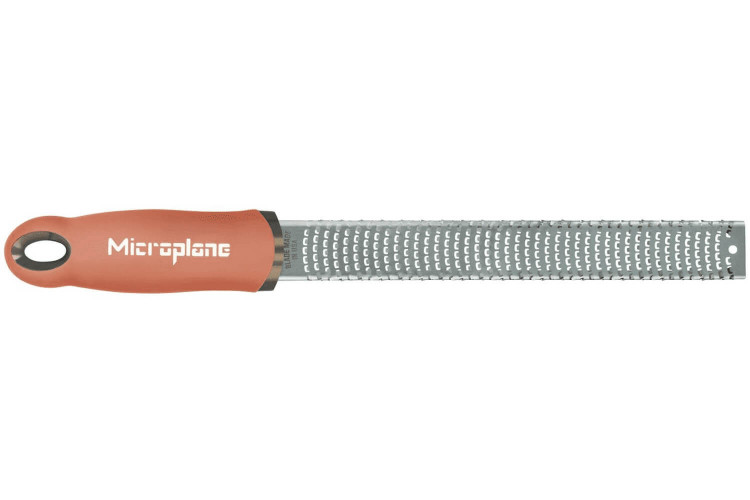 Râpe-zesteur Microplane Premium Classic Cannelle - lame inox 20,3cm