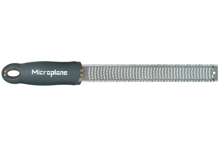 Râpe-zesteur Microplane Premium Classic Gris Orage - lame inox 20,3cm