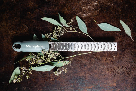 Râpe-zesteur Microplane Premium Classic Vert Eucalyptus - lame inox 20,3cm