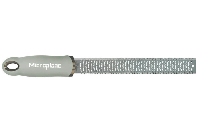 Râpe-zesteur Microplane Premium Classic Vert Sauge - lame inox 20,3cm