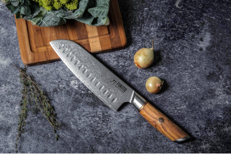 Couteau santoku Fukito Olive Damas 14Cr - lame acier alvéolée 18cm