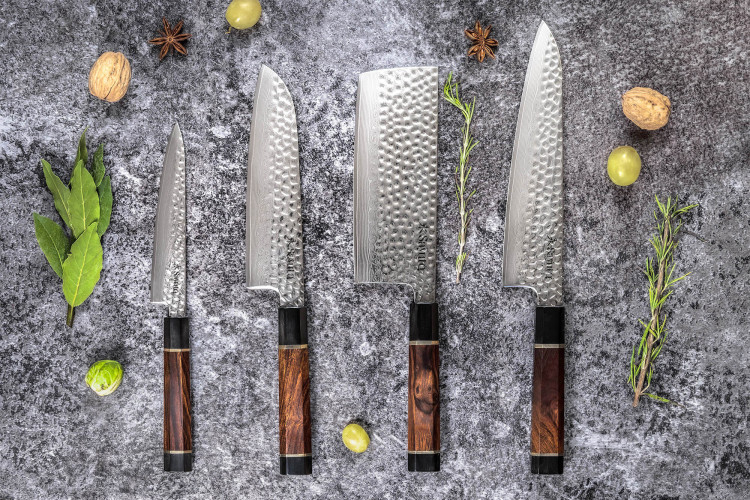 Couteau santoku Sayuto Desert Damas lame martelée 18cm
