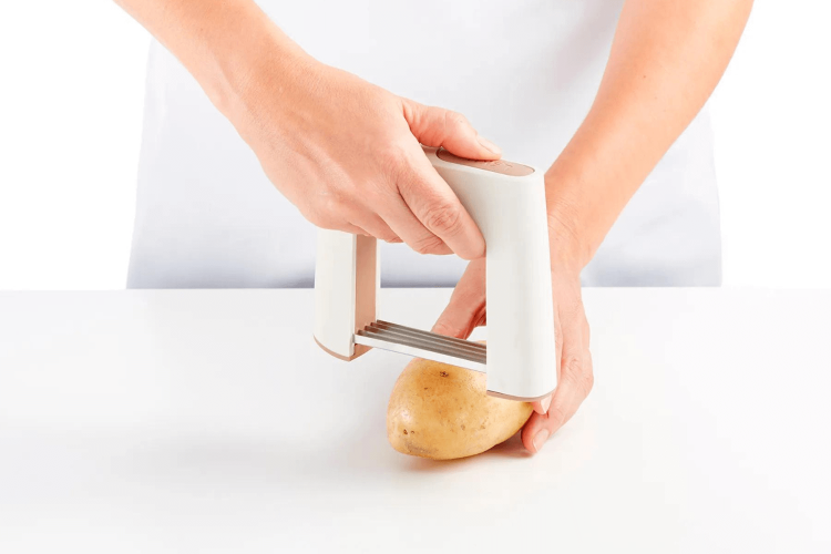 Trancheur multi-lame Hasselback Lékué avec bouton poussoir