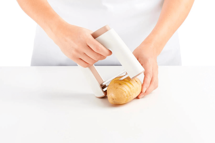 Trancheur multi-lame Hasselback Lékué avec bouton poussoir