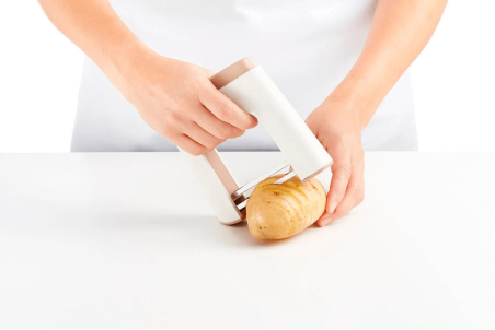 Trancheur multi-lame Hasselback Lékué avec bouton poussoir