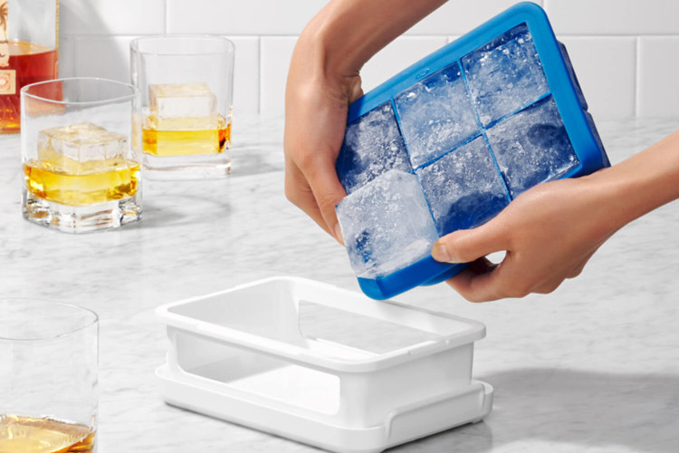 Bac à glaçons OXO XL en silicone avec couvercle