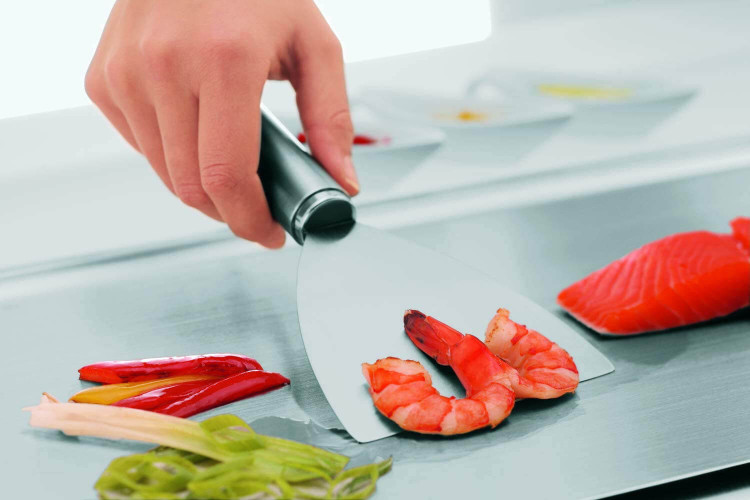 Racloir plancha lame flexible Rösle en acier inoxydable 23cm