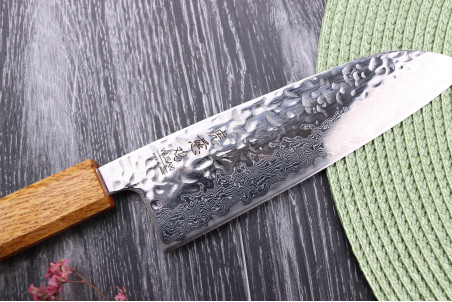 Couteau santoku japonais artisanal Wusaki Yaketa AUS10 lame damassée martelée 16,5cm