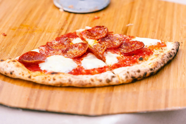 Grande planche à pizza Ooni en bambou 30cm