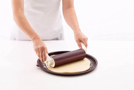Moule à pizza rond et perforé Lékué en silicone ø36cm