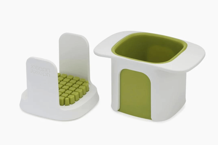 Coupe légumes Joseph Joseph Chopcup - Coloris : blanc et vert