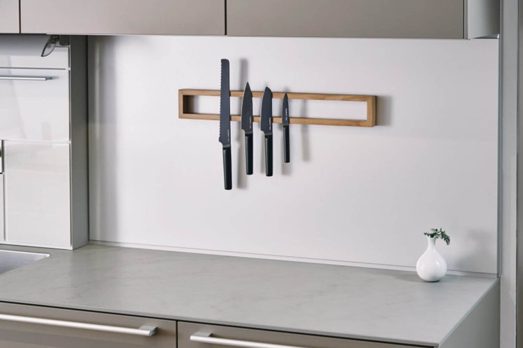 Barre aimantée pour couteaux Clap Design en bois de chêne - Fabrication artisanale