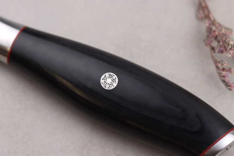 Couteau nakiri Wusaki Fujiko Black 10CR manche pakka - lame damas 17cm
