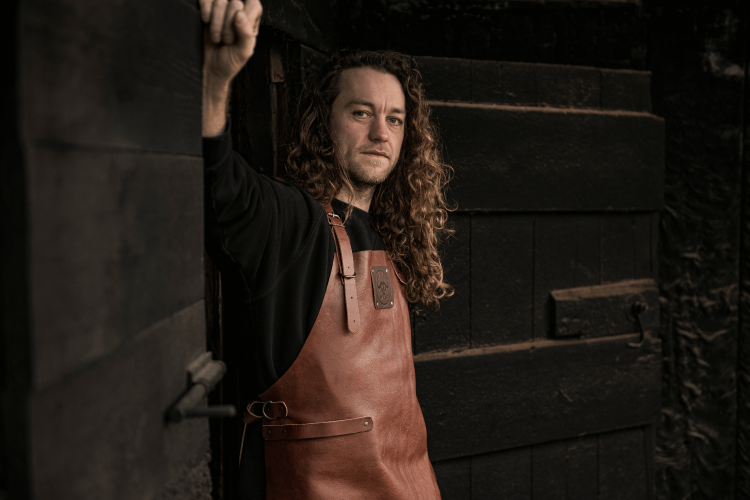 Tablier de cuisine en cuir pleine fleur Witloft Buffalo Collection - Fabrication artisanale