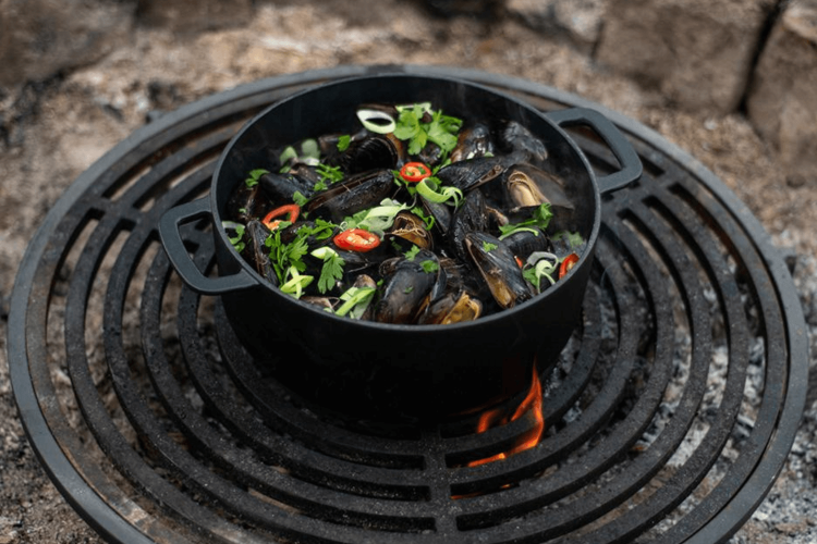 Cocotte en fonte professionnelle Combekk Sous-chef Dutch Oven noire