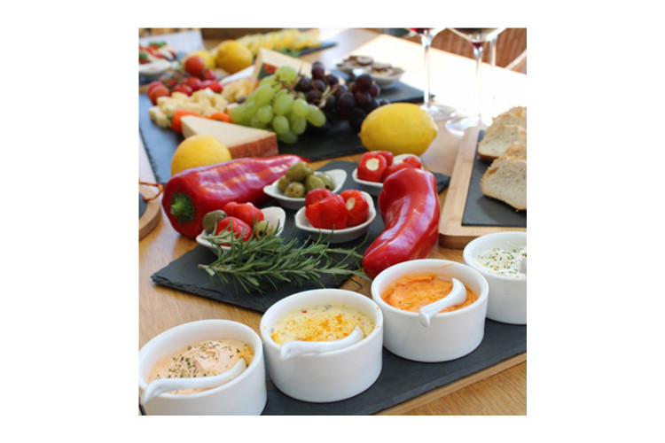 Kit apéritif Westmark Tapas+ Friends - Planche en bambou et accessoires