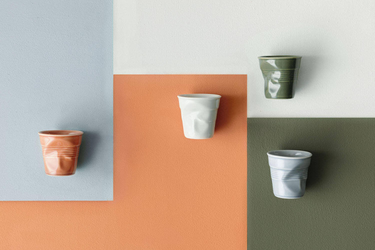 Gobelet froissé à espresso Revol 8cl en porcelaine Terre de Sienne