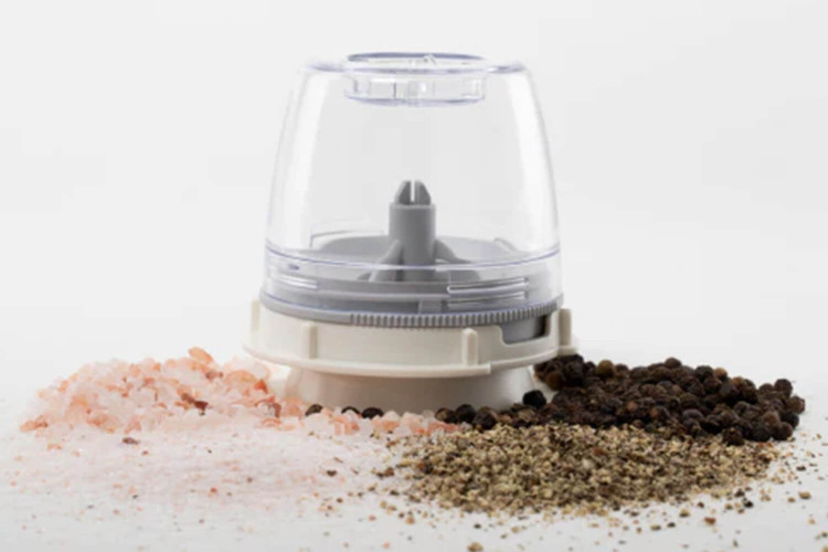 Moulin électrique Finamill PRO Plus rechargeable couleur inox - 2 capsules pour broyer