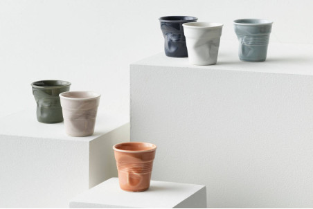 Gobelet froissé à espresso Revol 8cl en porcelaine Gris Galet