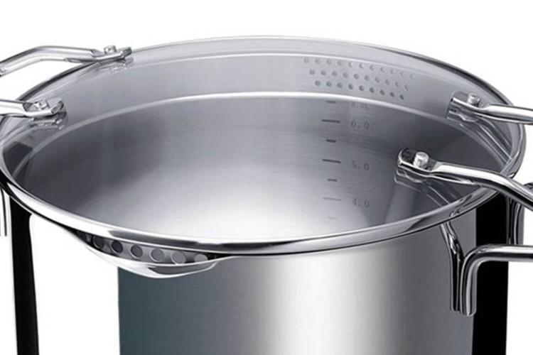 Faitout Beka Emporo inox 18/10 24cm avec couvercle passoire