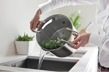 Faitout Beka Emporo inox 18/10 24cm avec couvercle passoire