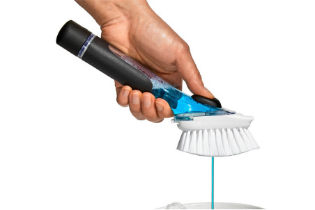 Brosse vaisselle Oxo distributrice de savon - 30cm