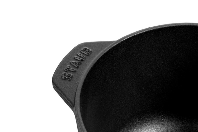 Cocotte à riz Staub Gohan ronde en fonte émaillée noir mat