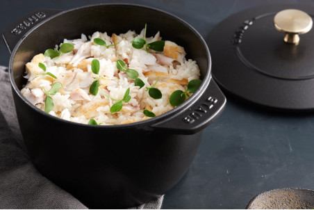 Cocotte à riz Staub Gohan ronde en fonte émaillée noir mat