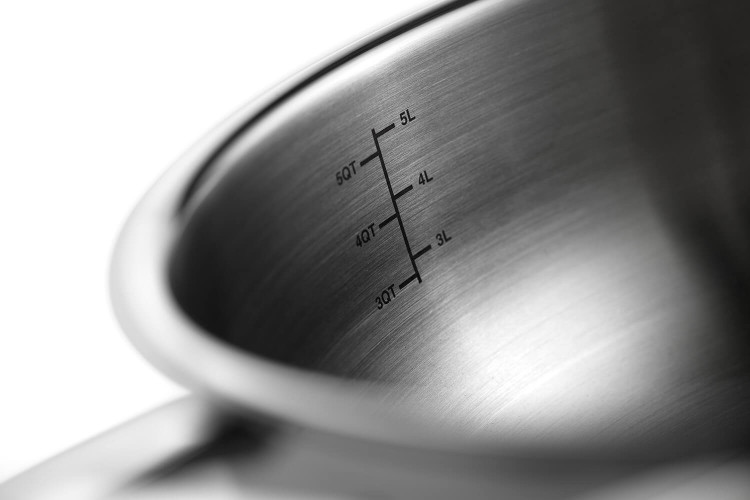 Casserole saucière Cristel Castel'Pro conception 5 ply en inox 18/10