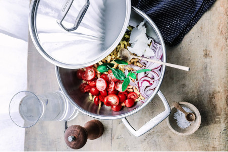 Marmite en inox 18/10 Cristel Castel'Pro conception 3 ply + couvercle inox