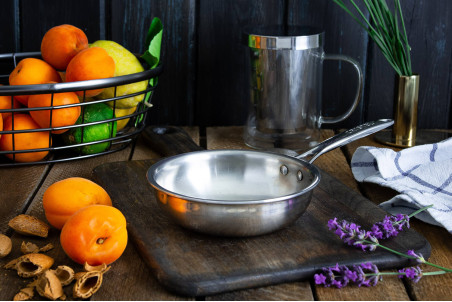 Poêle sauteuse en inox 18/10 Cristel Castel'Pro conception 5 ply