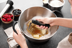 Mélangeur de pâte à gâteau Gefu Batedo en acier inox 2