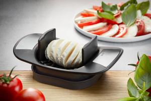 Coupe tomates et mozzarella Gefu Caprese 2-en-1 en acier inox 2