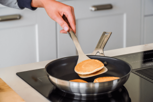 Spatule coudée Kitchen Aid tout en acier inoxydable 2