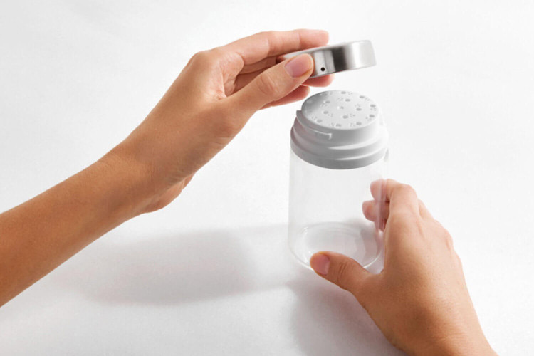 Saupoudreur OXO en inox et verre - 70ml