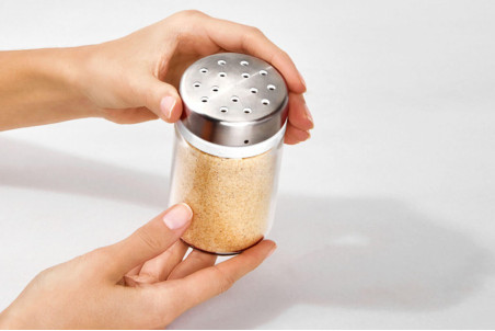 Saupoudreur OXO en inox et verre - 70ml
