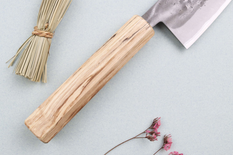Couteau santoku japonais traditionnel Wusaki Nakata Erable BS2 manche en érable - Lame San Mai 16,5cm