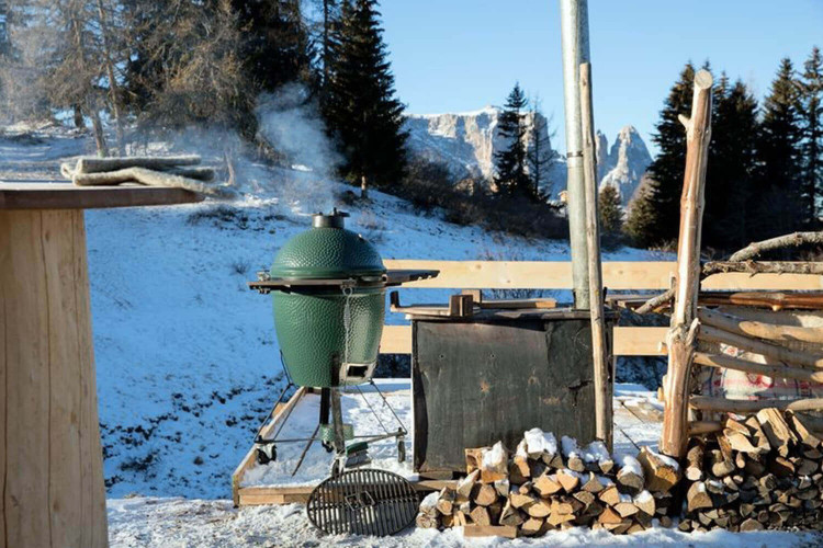 Barbecue charbon de bois Big Green Egg Small polyvalent en céramique - Haut de gamme