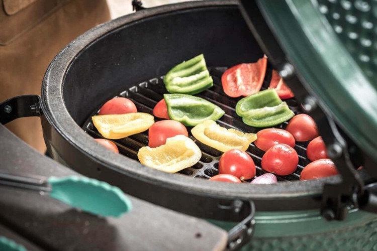 Barbecue charbon de bois Big Green Egg Small polyvalent en céramique - Haut de gamme